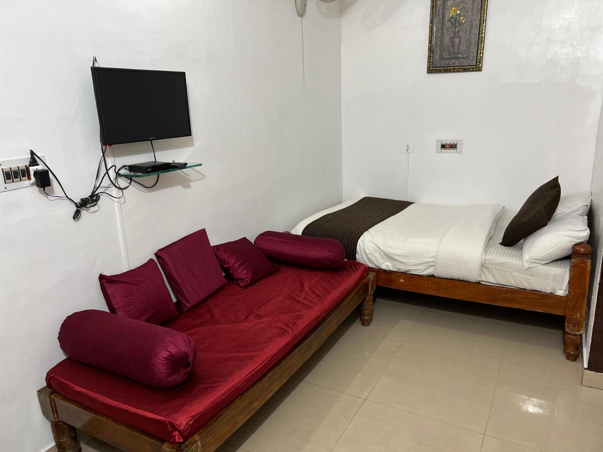 Hotel Caveri Inn Madikeri Dış mekan fotoğraf