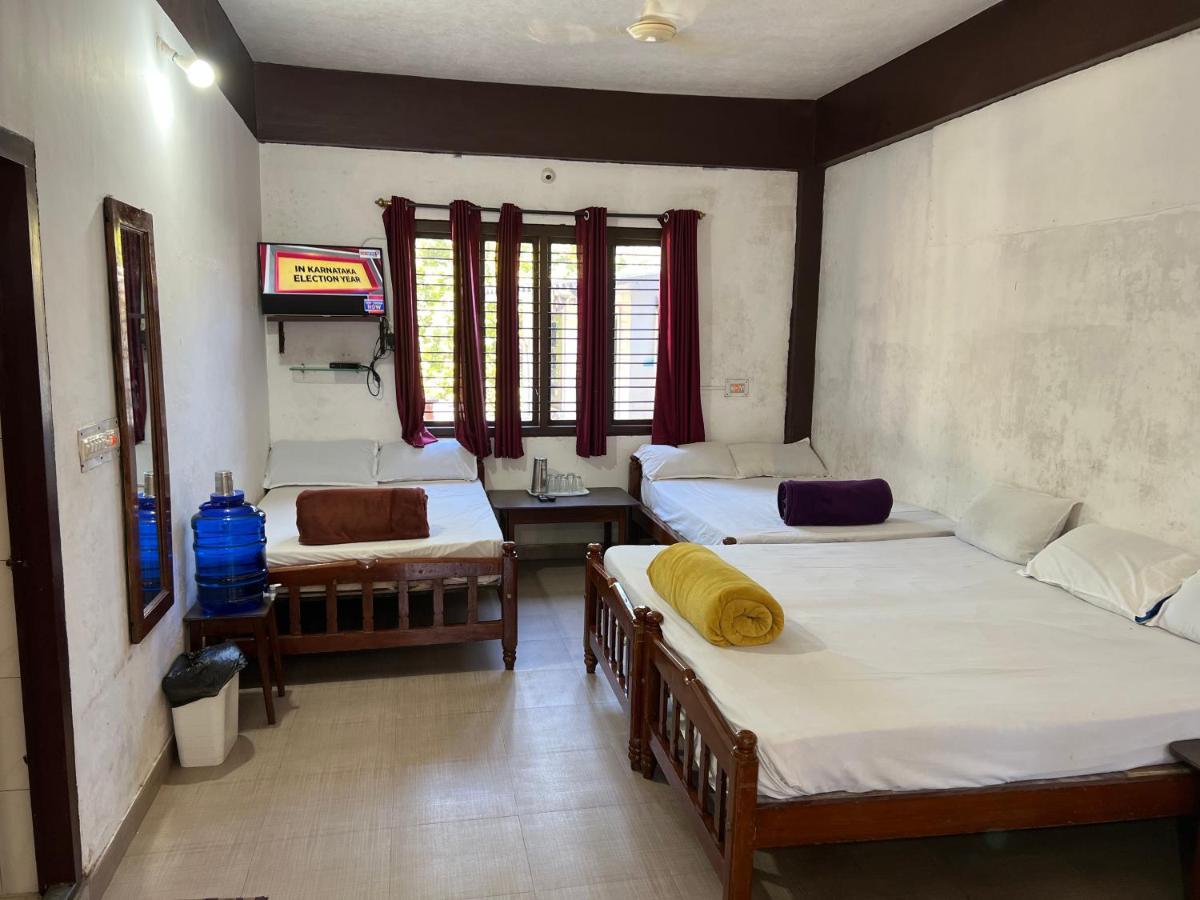 Hotel Caveri Inn Madikeri Dış mekan fotoğraf