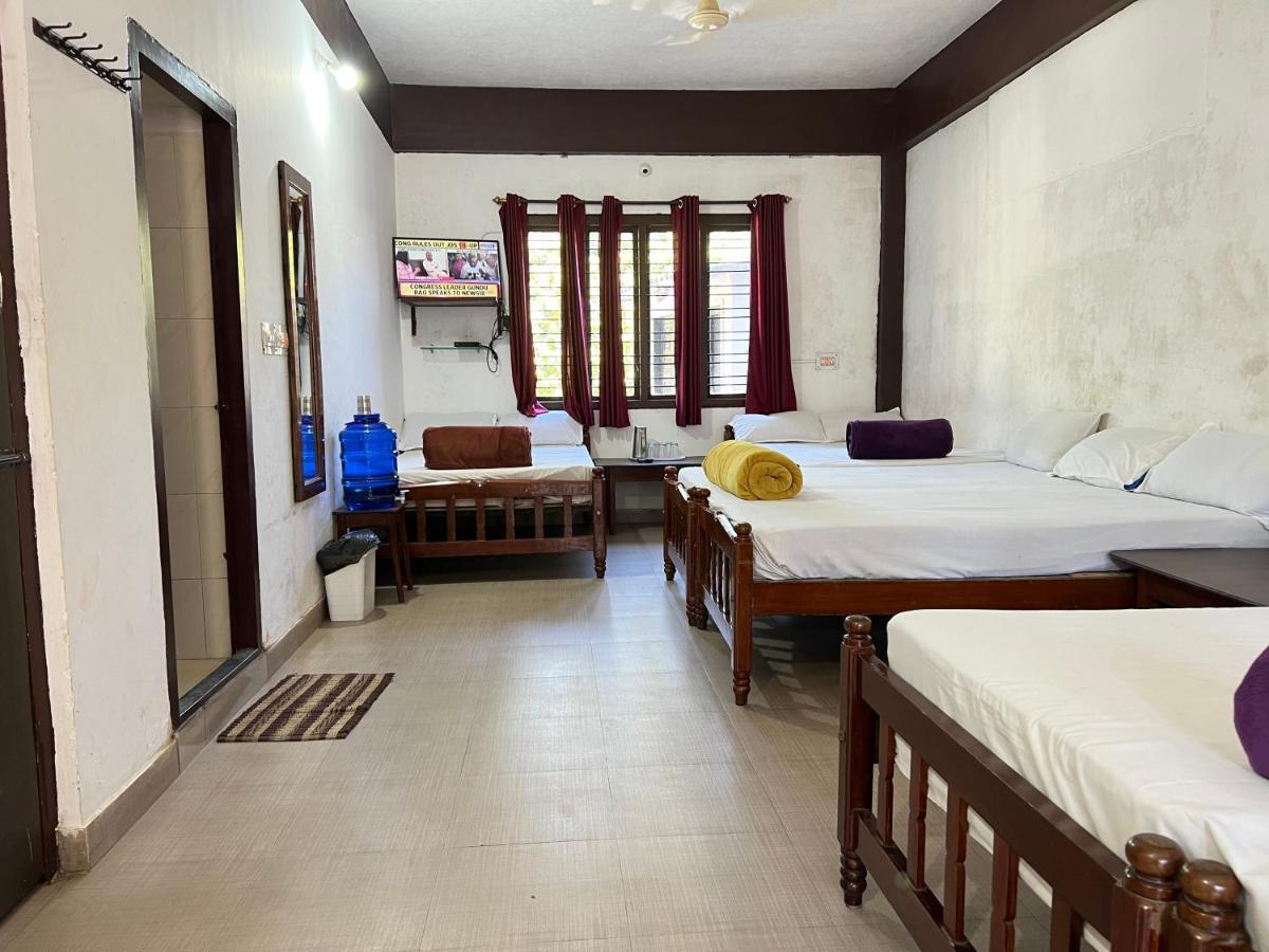 Hotel Caveri Inn Madikeri Dış mekan fotoğraf