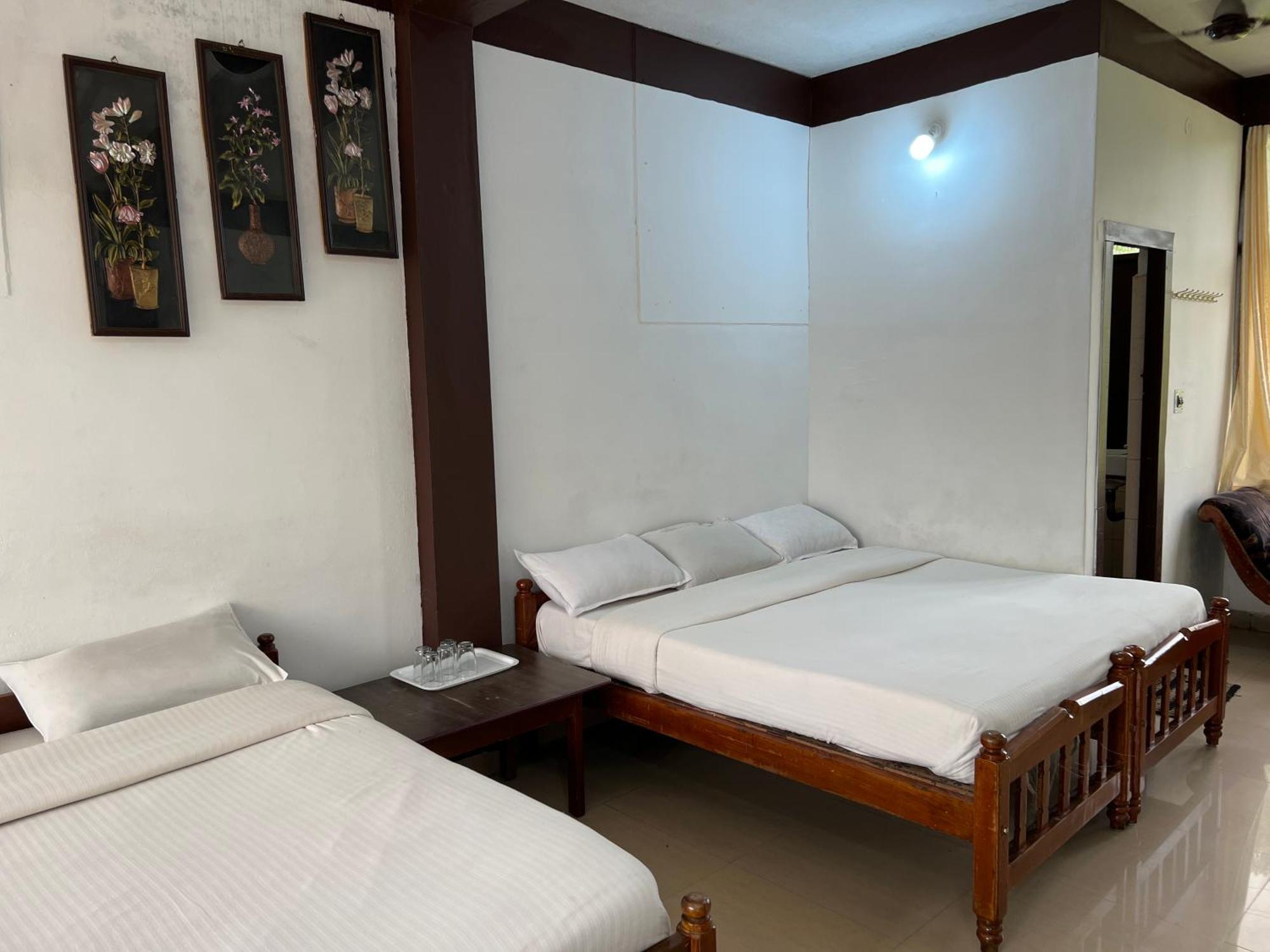 Hotel Caveri Inn Madikeri Dış mekan fotoğraf