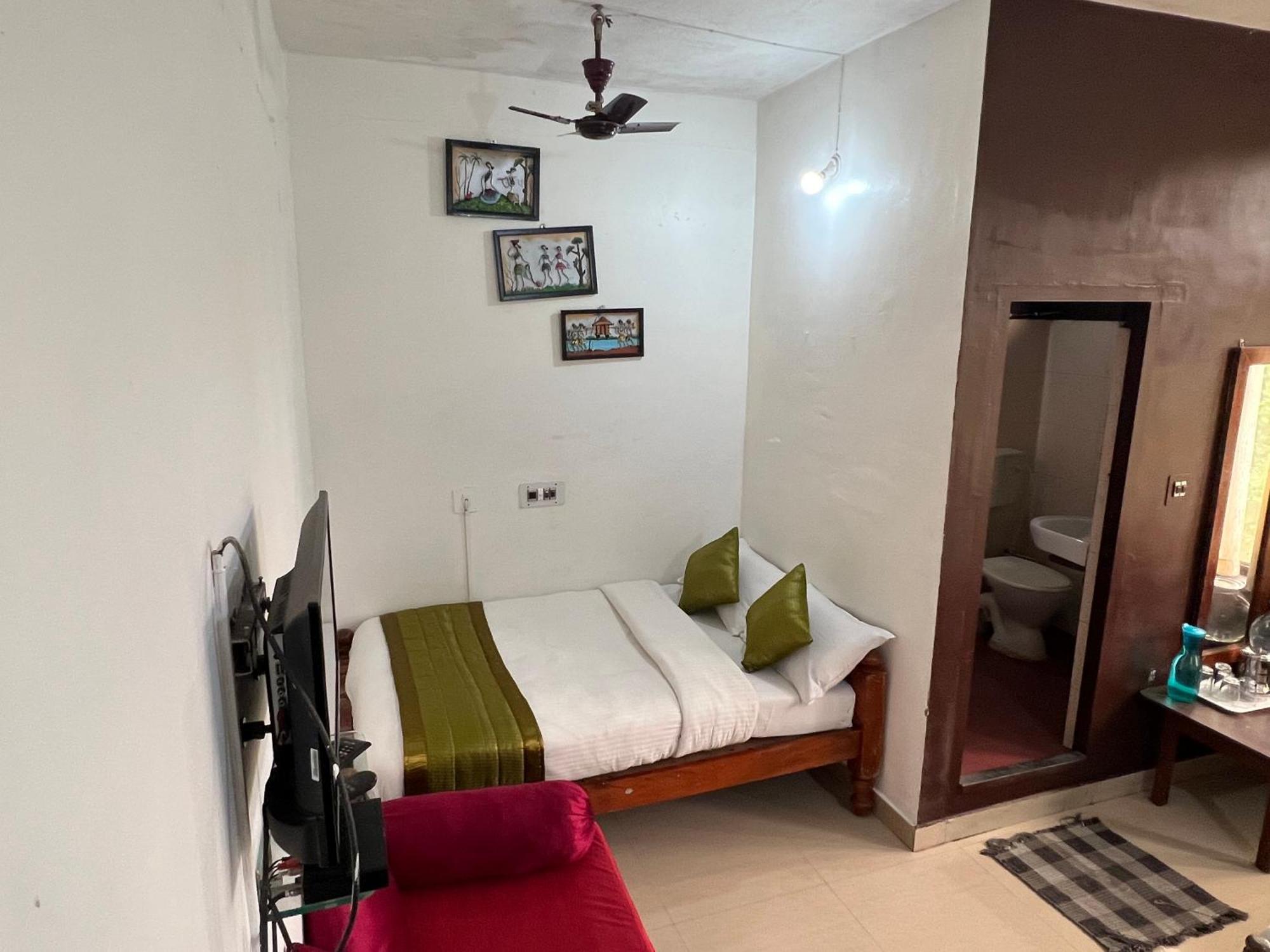 Hotel Caveri Inn Madikeri Dış mekan fotoğraf