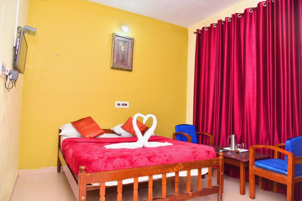 Hotel Caveri Inn Madikeri Dış mekan fotoğraf